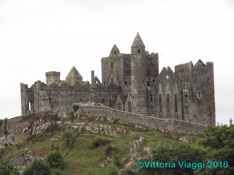 TOUR DELL'IRLANDA: Dublino, Kilkenny, Cashel, Cahir, Ring of Kerry, Cliff Of Moher, Connemara, Galway e Clomnacnoise 