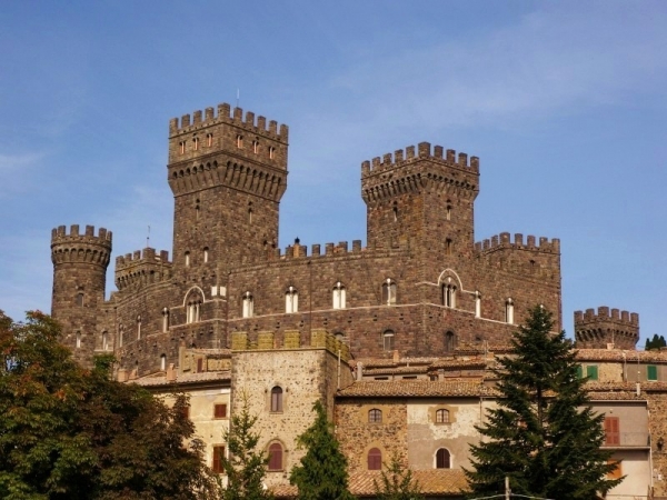 GITA A PITIGLIANO E CASTELLO DI TORRE ALFINA 